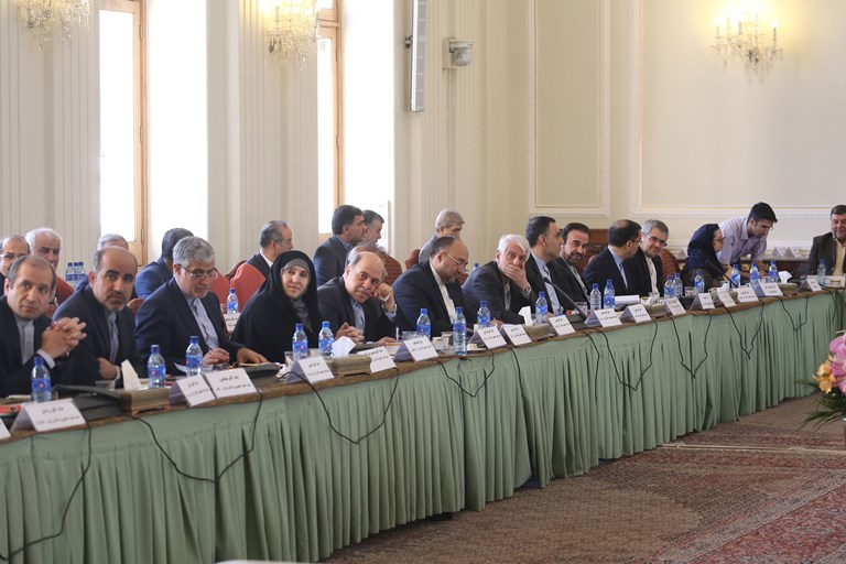 Conference on JCPOA and Resistance Economy, Opportunities and Capacities (10)