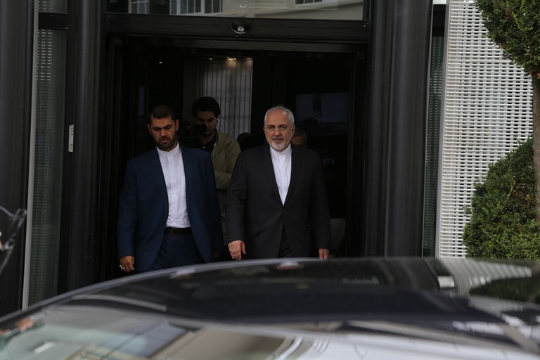 Zarif in Paris (12)