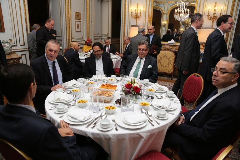 Zarif in Paris (26)