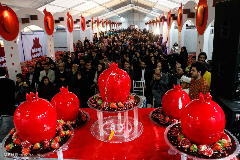 Seventh Pomegranate Festival, entitled '100 Ruby Seeds' is underway in Eshragh Cultural Center since December 4 and will wrap up on December 23.